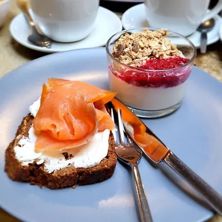 Crews Bed & Breakfast