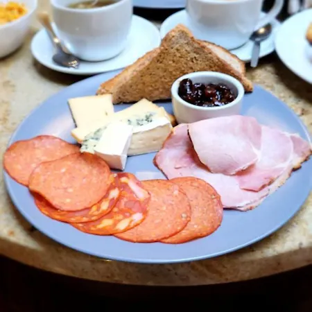 Crews Dungarvan (Waterford)